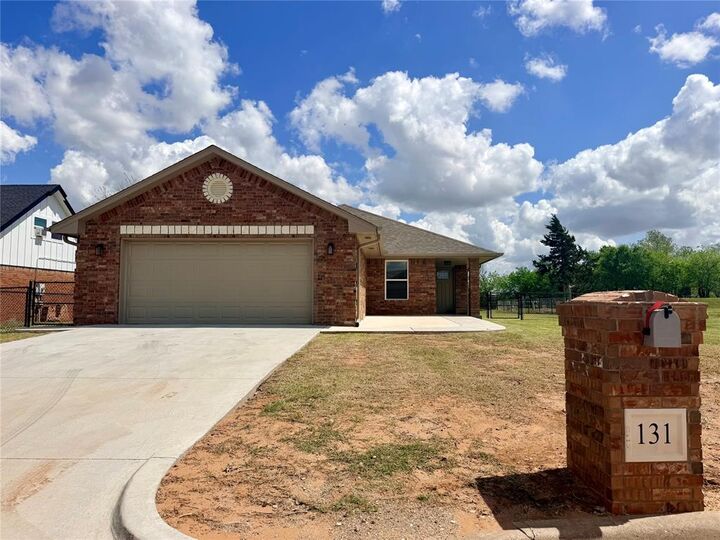 Property Photo:  131 Bowerwood Drive  OK 73018 
