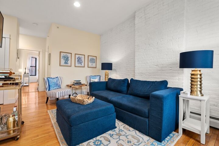 Property Photo:  32 Yarmouth Street D  MA 02116 