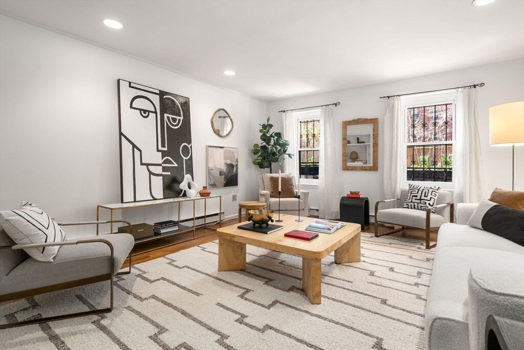 Property Photo:  17 Follen Street 1  MA 02116 