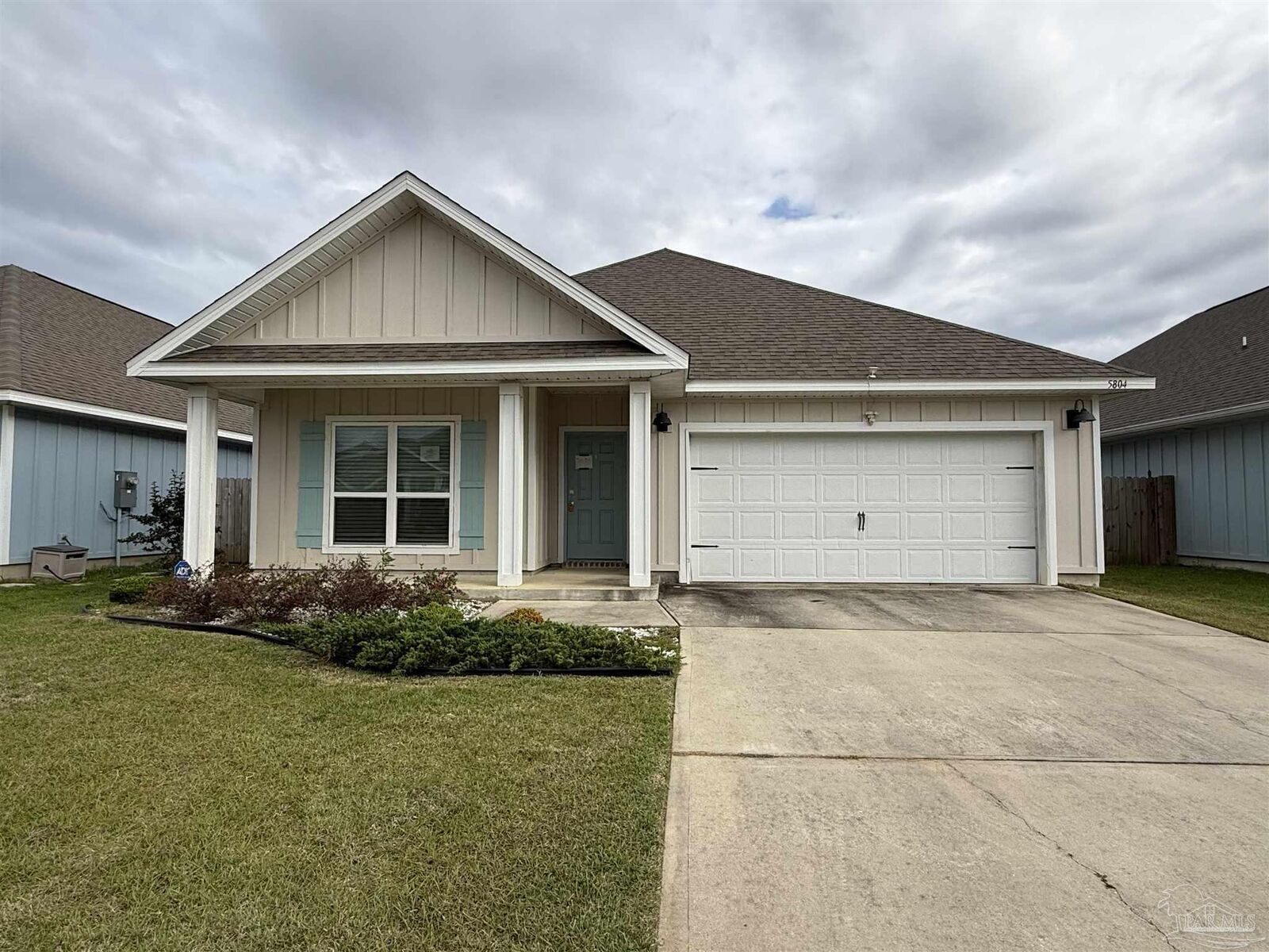 Property Photo:  5804 Danbury Blvd  FL 32571 