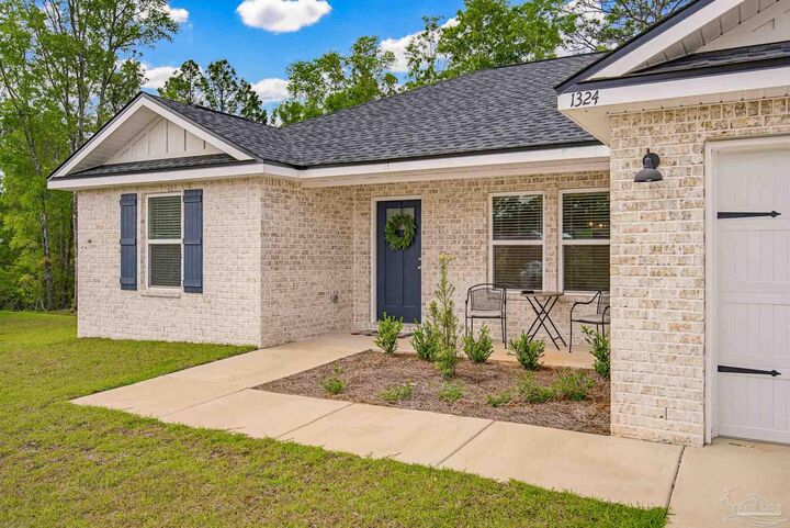 Property Photo:  1324 Hornbeam Dr  FL 32531 