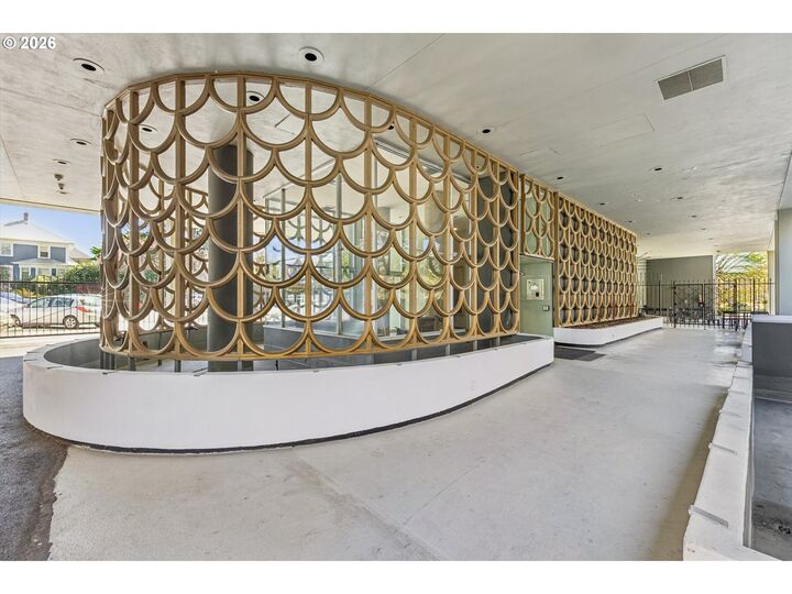 Property Photo:  1220 NE 17th Ave 3D  OR 97232 