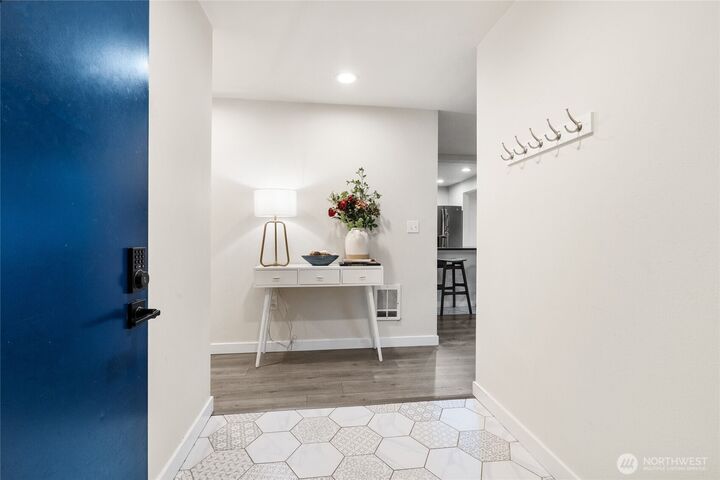 Property Photo:  14007 NE 181st Street F-104  WA 98072 