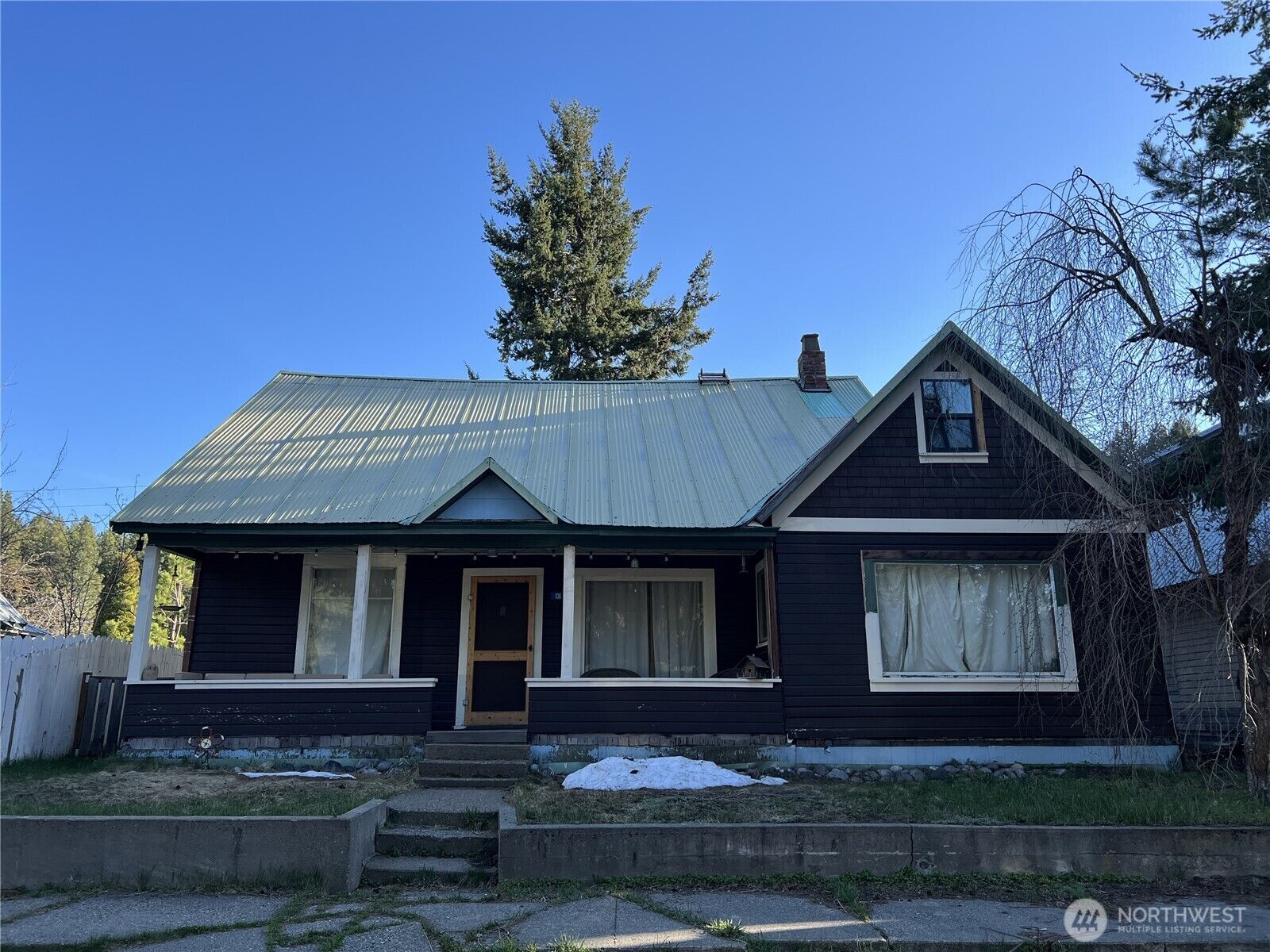 Property Photo: 136 4th Street WA 98941