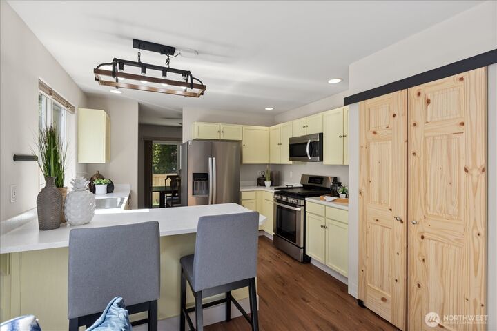 Property Photo:  16304  49th Avenue W 4A  WA 98026 