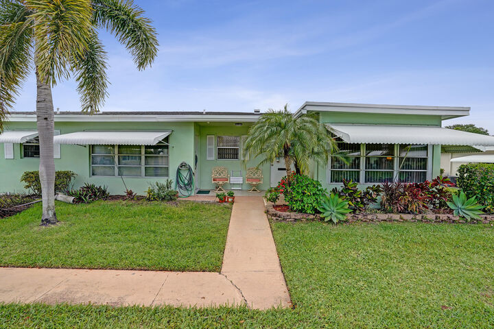 Property Photo:  201 Bayview Avenue D  FL 33435 