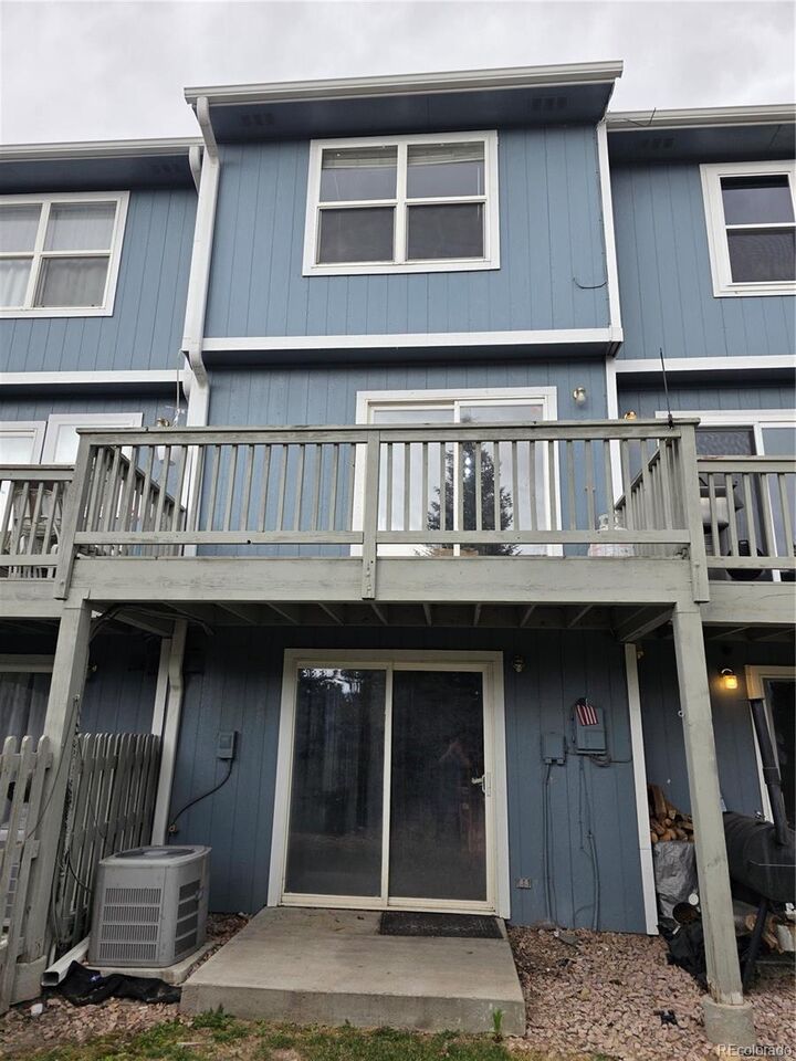 Property Photo:  2025 Oakcrest Circle 2H  CO 80104 