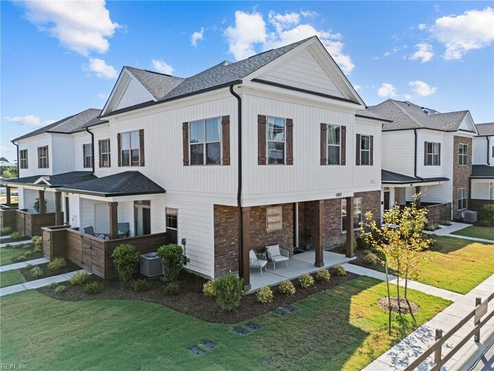 Property Photo: 1012 Ashworth Way VA 23435