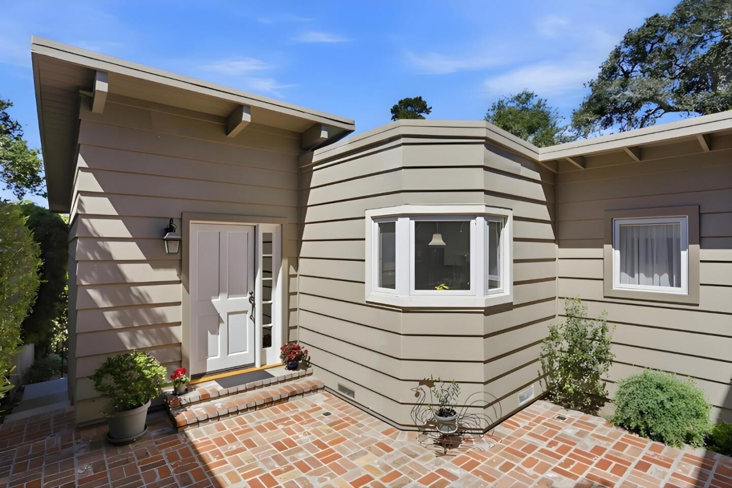 Property Photo: 3 SW 4th Monte Verde CA 93921