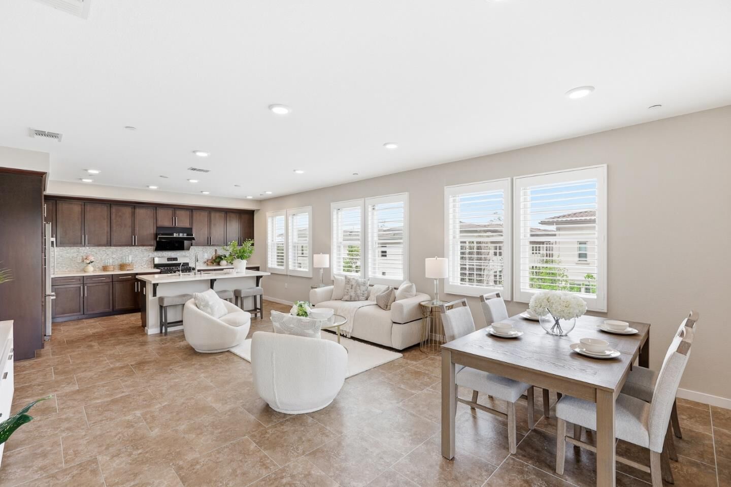 Property Photo: 1053 Dewberry Place 304 CA 95131