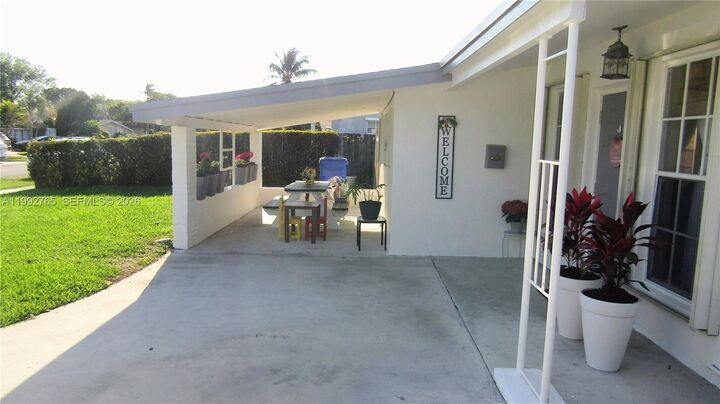 Property Photo:  7131 Park St  FL 33024 