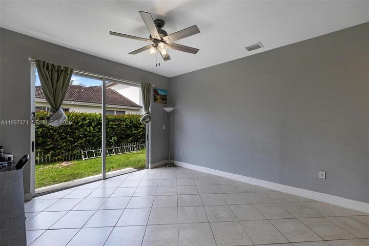 Property Photo:  990 NE 42nd Pl  FL 33033 
