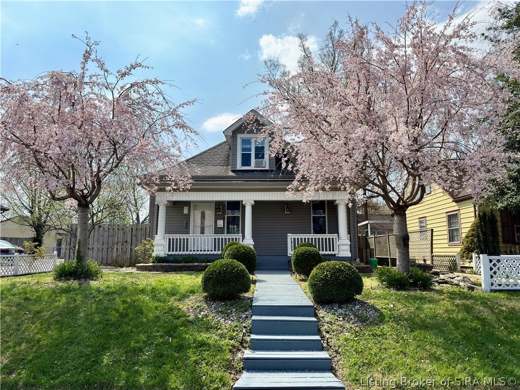 Property Photo:  430 W Harrison Avenue  IN 47129 