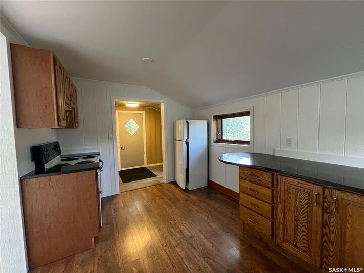 Property Photo: 311 1st Street W SK S0K 4W0
