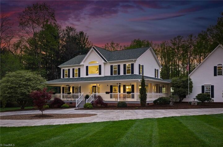 Property Photo:  485 Country Club Road Extension  NC 28697 