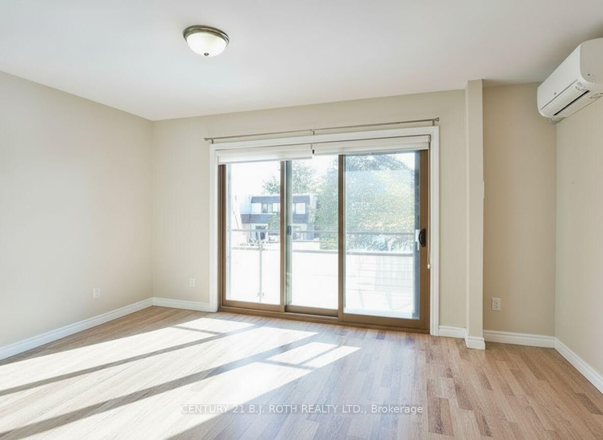 Property Photo: 1 Paradise Boulevard S Unit 27 ON L0K 1B0