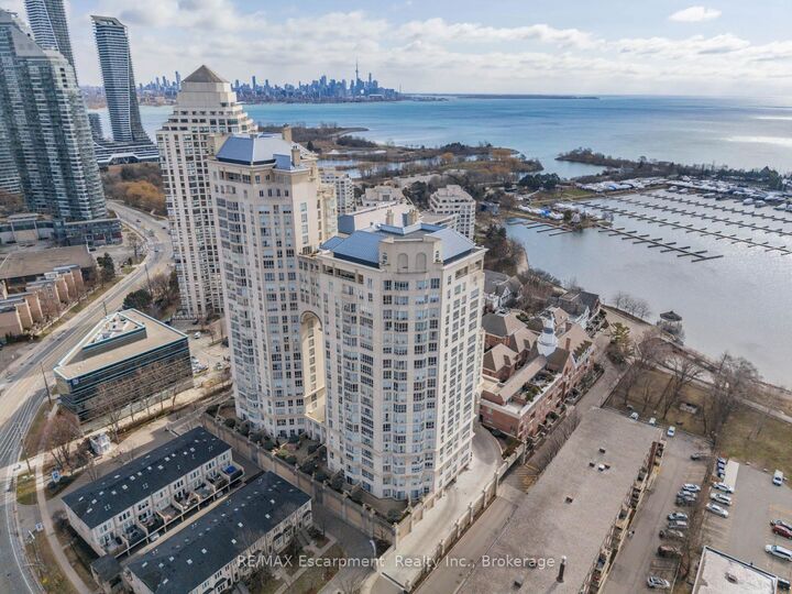2287 Lake Shore Road W 301 — photo 1