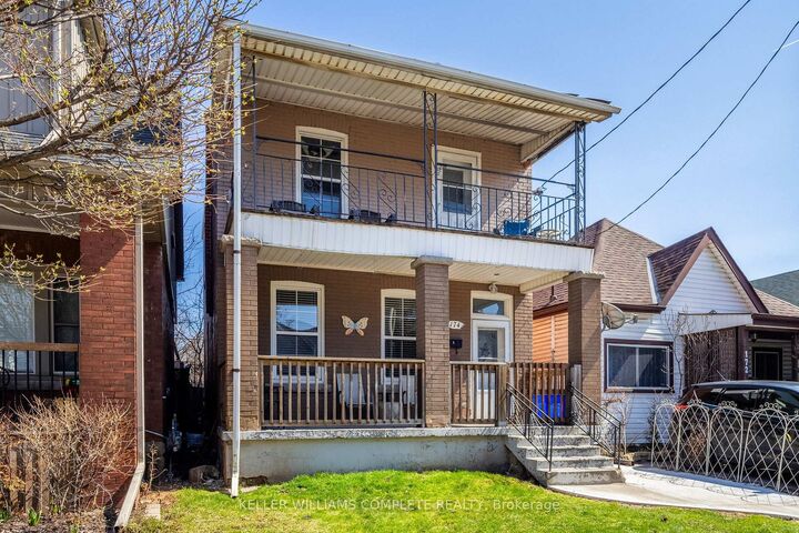 Property Photo: 174 Rosslyn Avenue N ON L8L 7P7