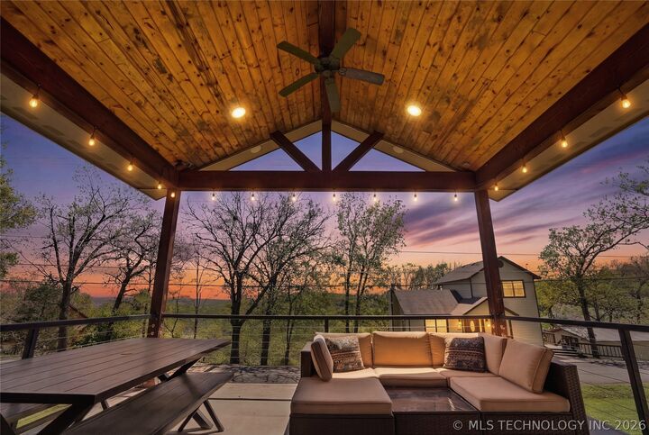 Property Photo:  446215 E Lakeview Drive  OK 74435 
