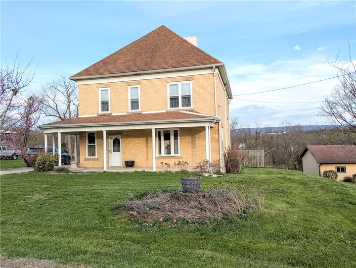 Property Photo: 220 Overholt Dr PA 15683