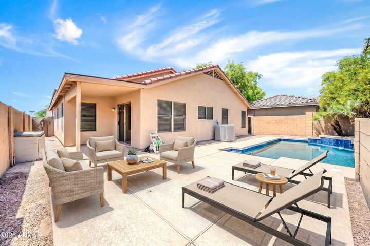 Property Photo:  2430 E Peach Tree Drive  AZ 85249 