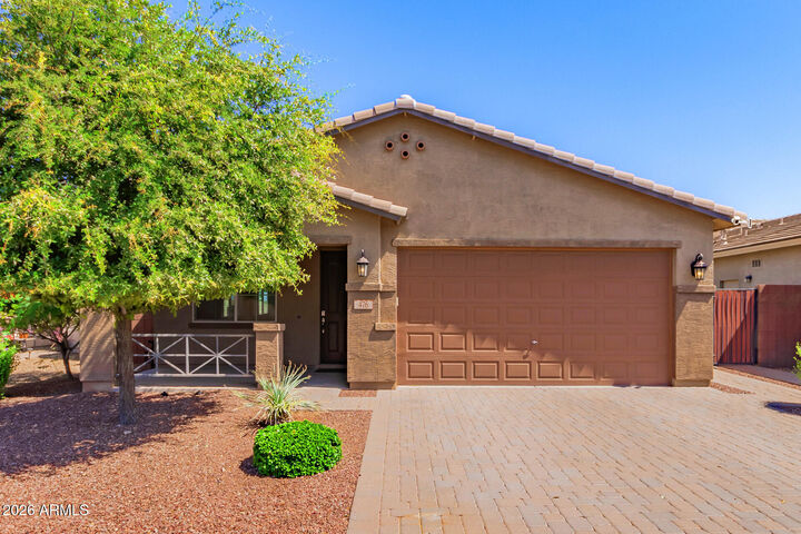 Property Photo:  476 W Honey Locust Avenue  AZ 85140 