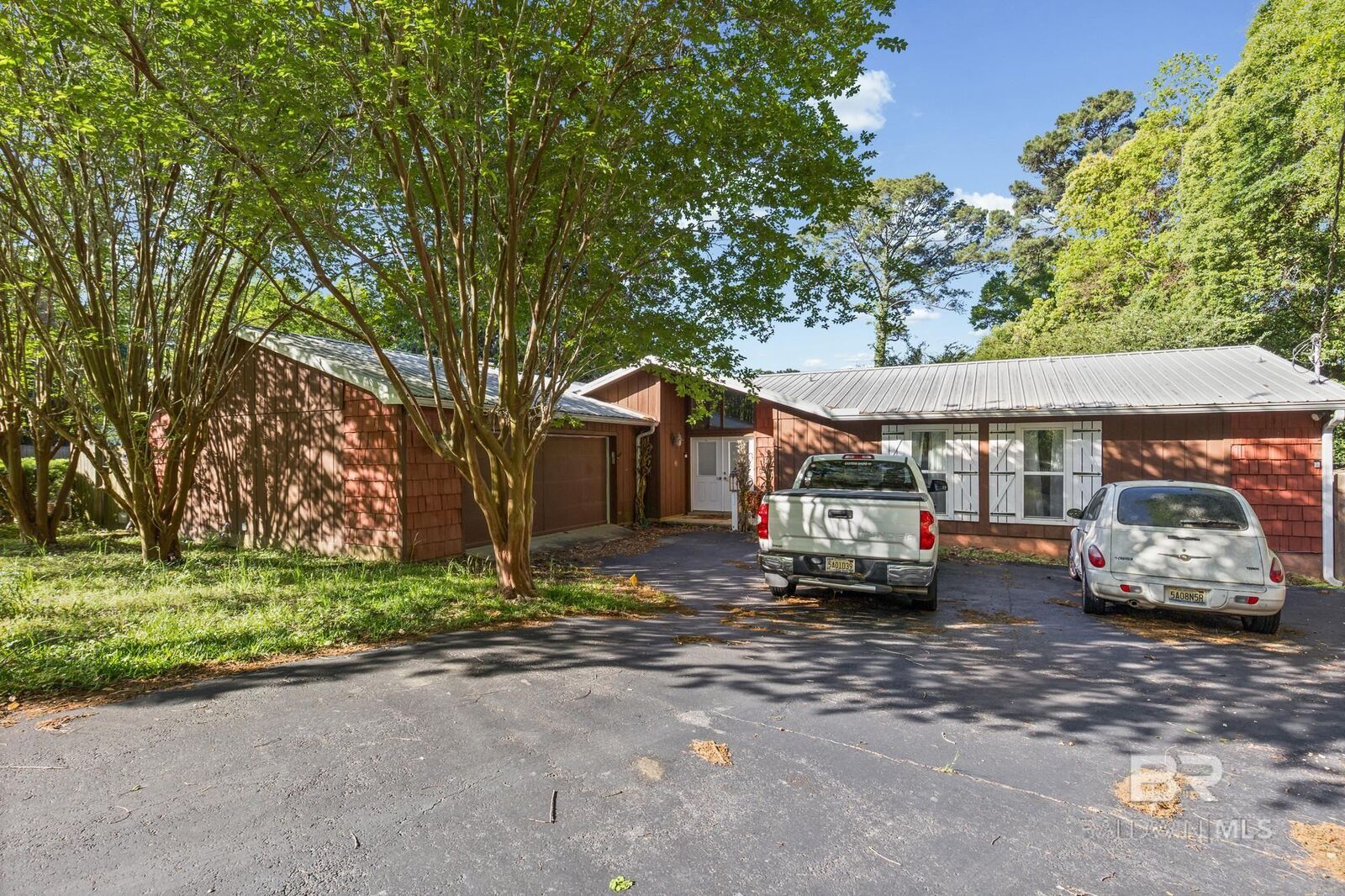 Property Photo:  101 Windsor Court  AL 36526 