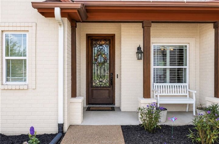 Property Photo: 2182 Chestnut Oak Circle TX 77845