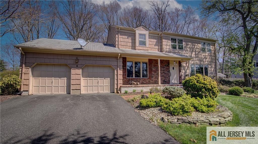 Property Photo:  8 Valley Forge Drive  NJ 08816 