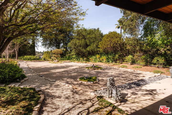 Property Photo: 3493 Valley Meadow Rd CA 91403