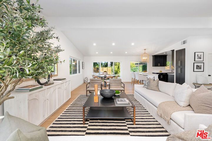 Property Photo:  3852 Sherview Dr  CA 91403 