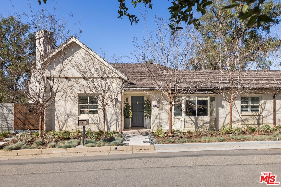 Property Photo:  357 Crown Dr  CA 90049 