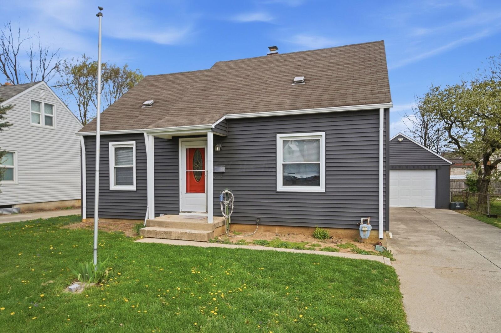 Property Photo: 912 W 11th Avenue OH 43212