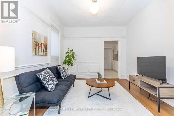 Property Photo:  2378 St Clair Avenue West  ON M6N 1K8 