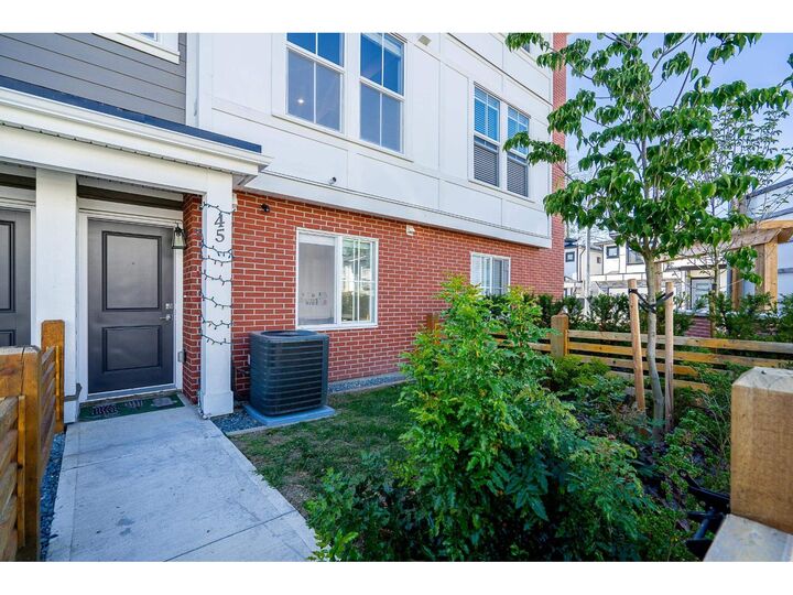 Property Photo:  20680 76B Avenue 45  BC V2Y 4L2 