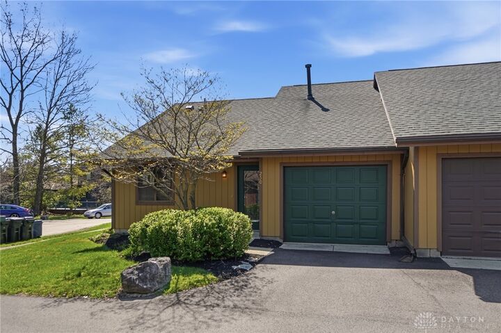 Property Photo:  250 Park Meadows Drive  OH 45387 