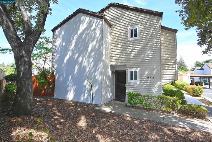 Property Photo:  1409 Bel Air Dr A  CA 94521 