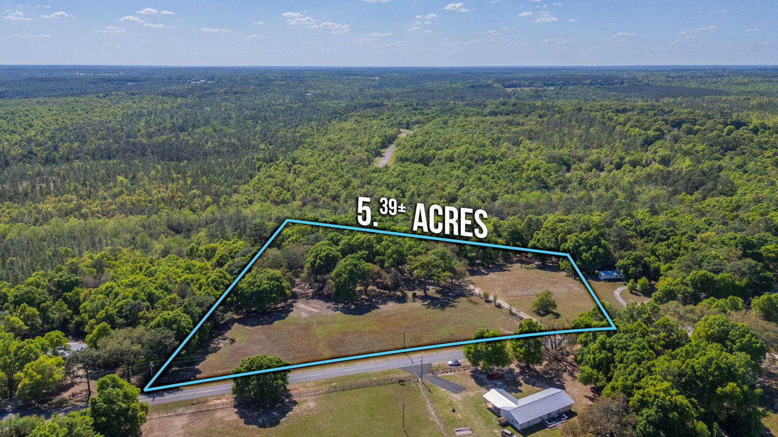 Property Photo: 5630 Buck Ward Road FL 32531