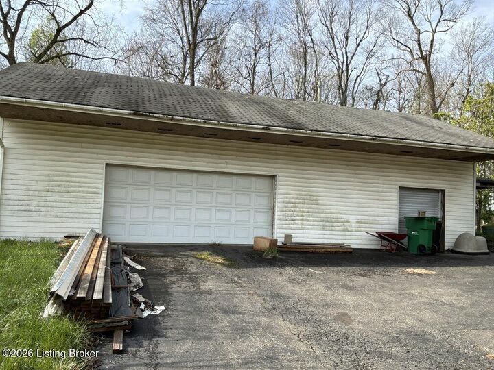Property Photo:  134 Meadowview Dr  KY 42701 