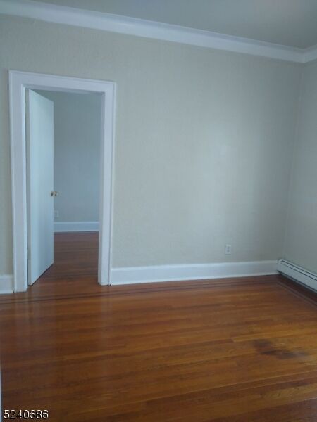 Property Photo:  326 Field Pl 2L  NJ 07205 