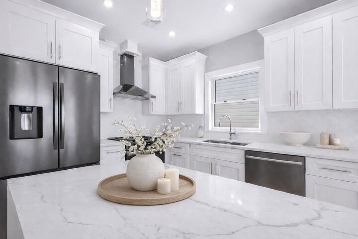 Property Photo:  88 West 20th St 2  NJ 07002 