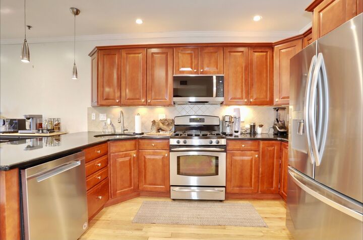 Property Photo:  421 Jackson St 1  NJ 07030 