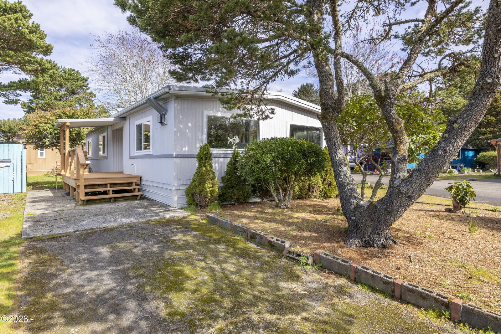 Property Photo: 4800 SE Inlet Avenue 34 OR 97367