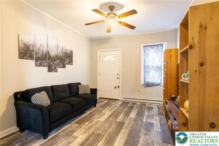 Property Photo:  819 Spruce Street  PA 18042 