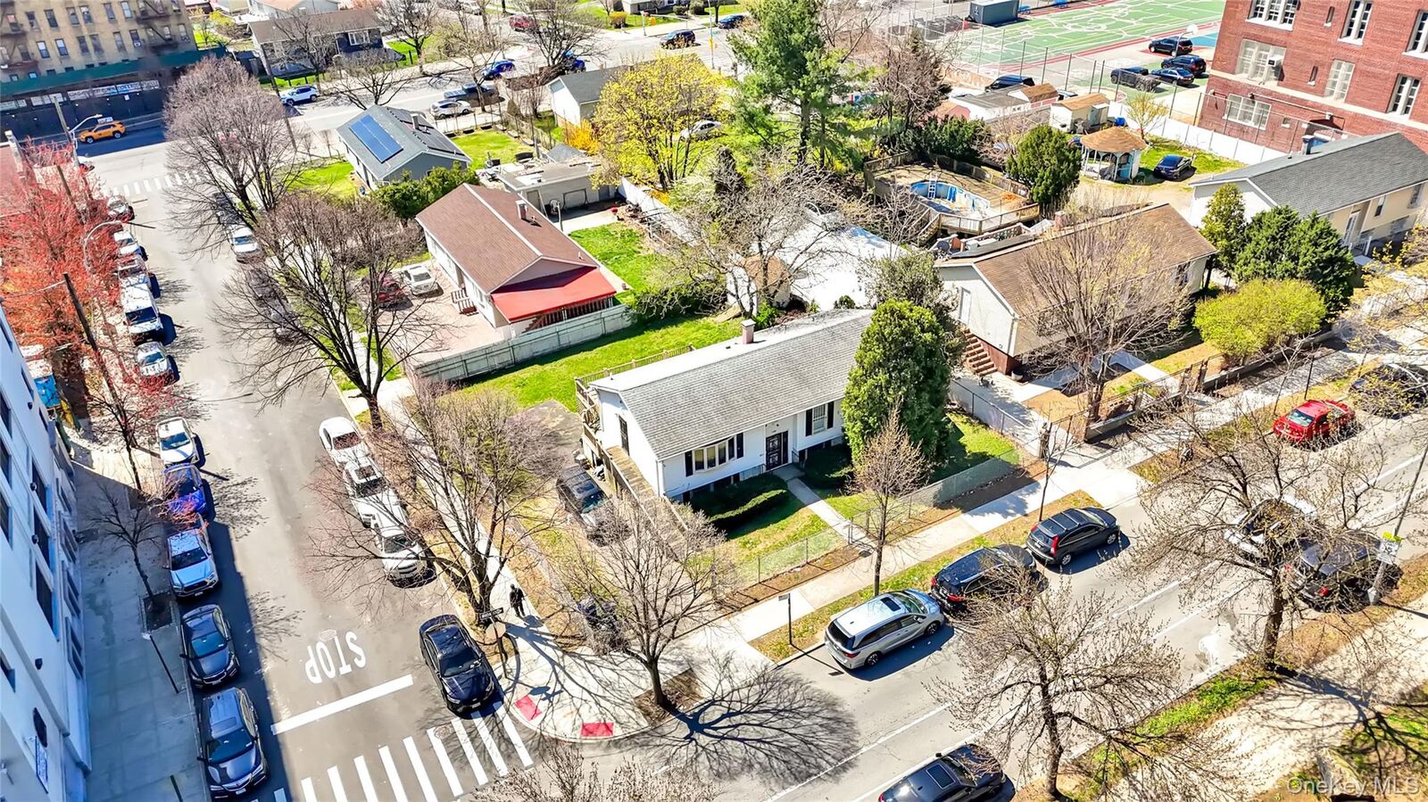 Property Photo: 1580 Crotona Park E NY 10460