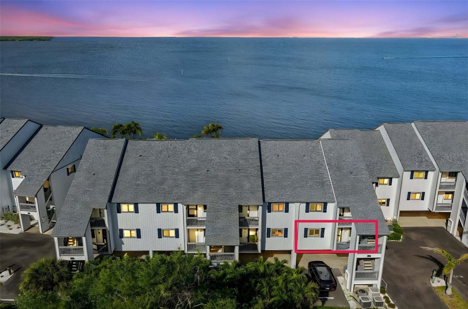 Property Photo:  812 Bahia Del Sol Drive A  FL 33570 