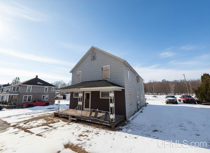 Property Photo: 37 Allen Street MI 49935