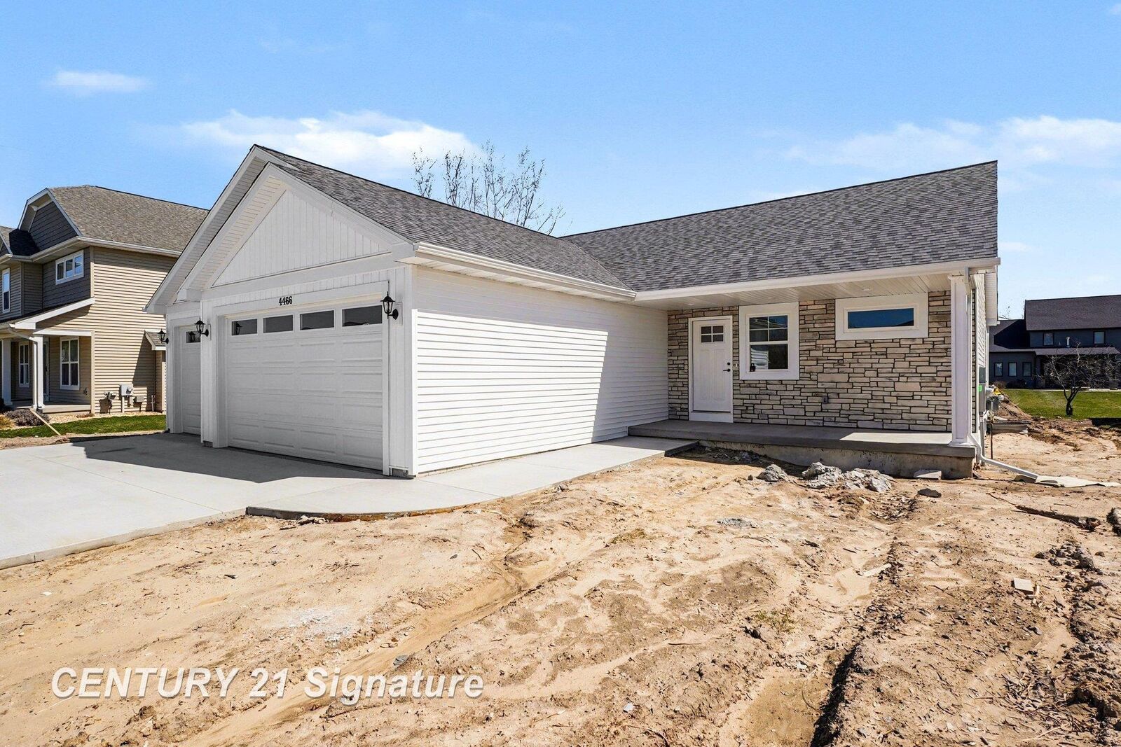 Property Photo:  4466 E Lakecress Drive  MI 48603 