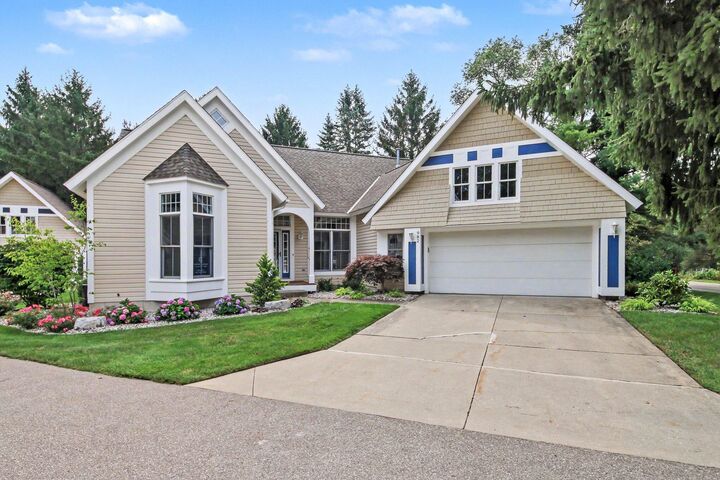 Property Photo: 982 Sunflower Court MI 49424