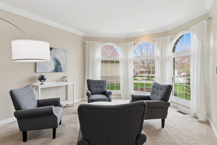 Property Photo:  2321 Courtland Court  IL 60502 